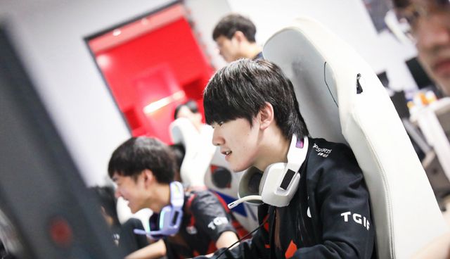 雷首次因 雷首次因